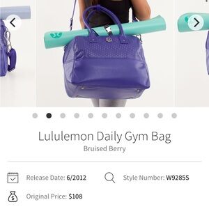 Lululemon daily gym bag “bruised berry”